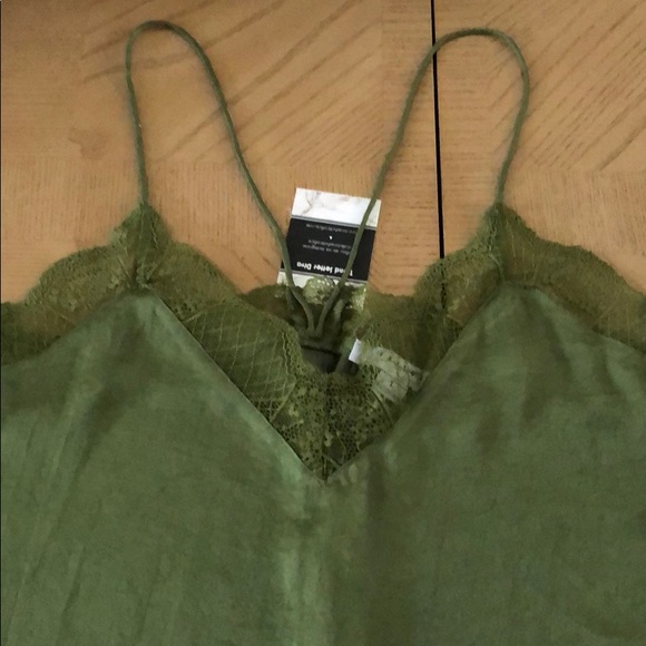 OLIVE LACE CAMI TOP - Picture 4 of 5